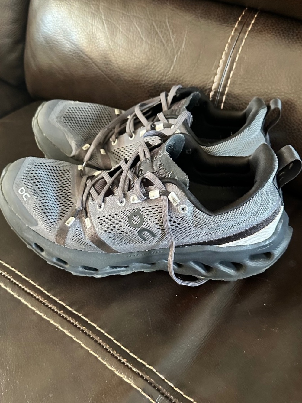 Men’s On Clouds Sz. 9.5 cloud surfer trail Eclipse Black/Grey